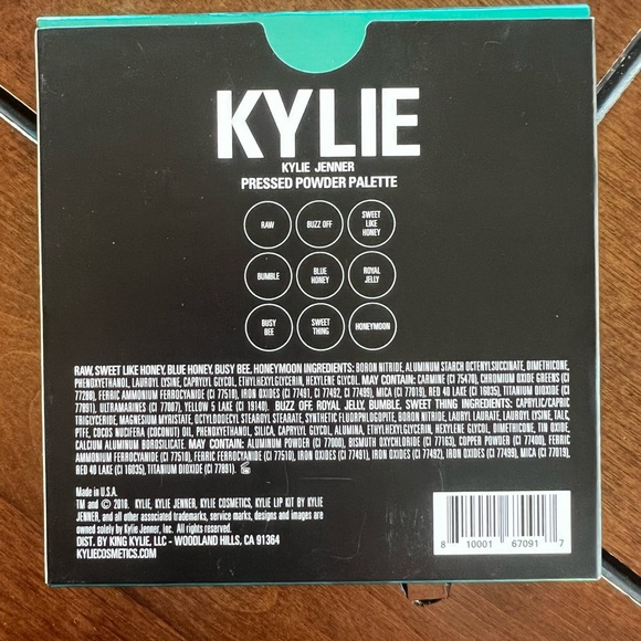 Kylie Jenner Blue Honey Eye Shadow Pallet - Picture 4 of 4